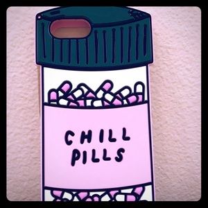 iphone 7 plus case NEW/ Chill Pills